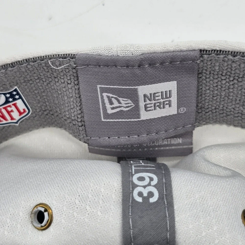 New Era NFL Giants Child-Youth 39THIRTY Hat White Sideline On-Field Stretch Fit